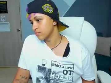 Chaturbate Adult Video Chat of dominick_joness