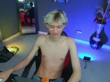 Chaturbate Live Sex Cam of mattias_dantee