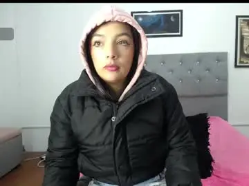 Chaturbate Live Sex Cam of perla_sc