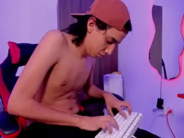 Chaturbate Watch Live Sex Cams of alan_boy01