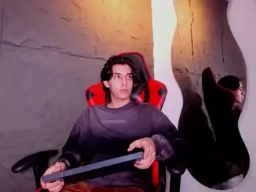 Chaturbate Nude Webcam of alan_boy01