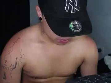 Chaturbate Free Porn Cam of boylatin_777