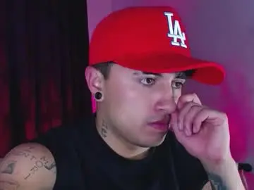 Chaturbate Live Sex Cam of boylatin_777