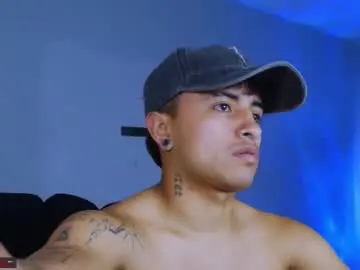 Chaturbate Live Porn of boylatin_777