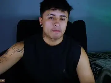 Chaturbate Nude Webcam of boylatin_777