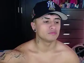 Chaturbate Live Sex Cam of boylatin_777