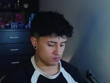 Chaturbate Live Sex of boylatin_777