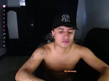 Chaturbate Nude Webcam of boylatin_777