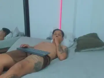 Chaturbate Live Sex of sammy_and_mike_ls