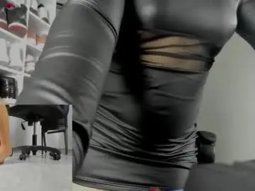 Chaturbate Nude Webcam of queen_findom1