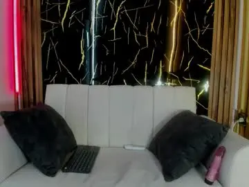 Chaturbate Live Sex of charlotte_skinny23_aws