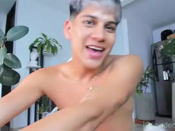 Chaturbate Live Sex Cam of ethanmiller1