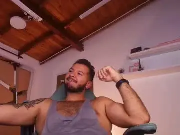 Chaturbate Live Sex Cam of mr_mikee_