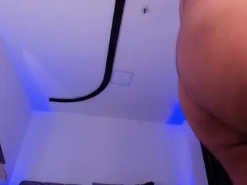 Chaturbate Adult Video Chat of mr_mikee_