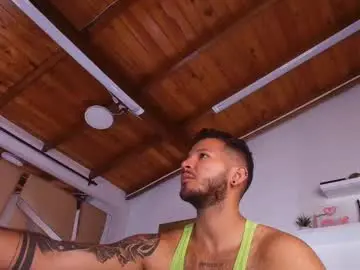 Chaturbate Adult Video Chat of mr_mikee_