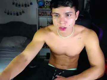 Chaturbate Best live sex cam show of saulomiralles