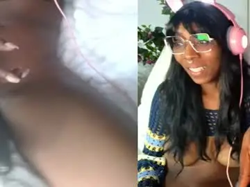 Chaturbate Live Sex of alys_at_college