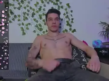 Chaturbate Live Sex Cam of bravomaestro