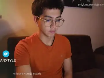 Chaturbate Best live sex cam show of juancamroom