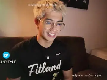 Chaturbate Live Sex of juancamroom