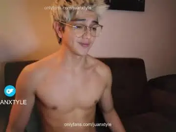 Chaturbate Live Porn of juancamroom