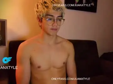 Chaturbate Nude Webcam of juancamroom