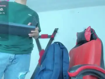 Chaturbate Live Sex of steven19_latinboy