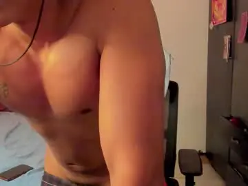 Chaturbate Nude Webcam of ivano_jones