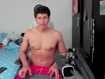 Chaturbate Live Sex of ivano_jones