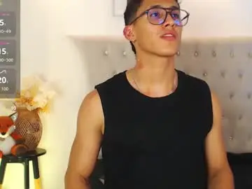 Chaturbate Watch Live Sex Cams of salvadorfit_
