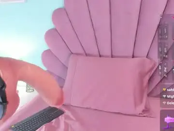 Chaturbate Live Sex Cam of emma_clarke_