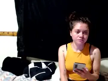 Chaturbate Watch Live Sex Cams of miahells