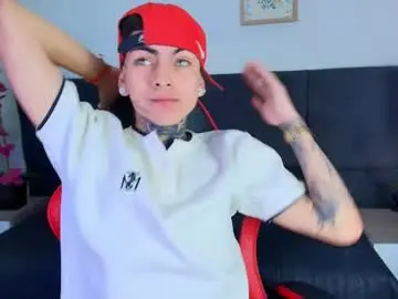 Chaturbate Live Sex Cam of adamswalkerr_