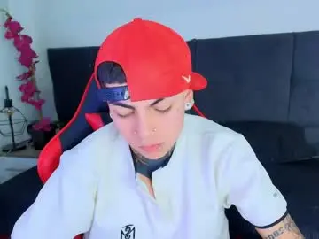 Chaturbate Sex Chat of adamswalkerr_