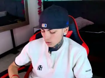 Chaturbate Adult Webcams of adamswalkerr_