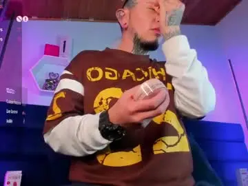 Chaturbate Live Sex Cam of _tyler_joness