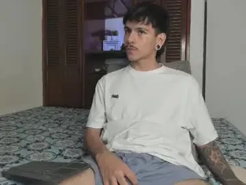 Chaturbate Free Live Porn of austin_falcon
