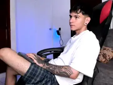 Chaturbate Live Porn of austin_falcon