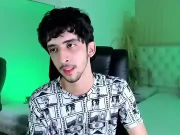 Chaturbate Live Sex Cam of salvatore_monterey