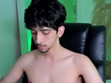 Chaturbate Live Sex Cam of salvatore_monterey