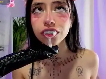 Chaturbate Free Live Porn of sophie_bunny1