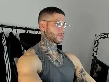 Chaturbate Live Sex Cam of _jamesleandros