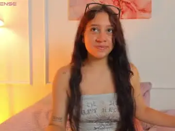 Chaturbate Live Sex Cam of viiolet_moon