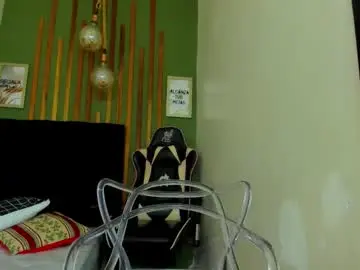 Chaturbate Watch Live Sex Cams of crisevanz18