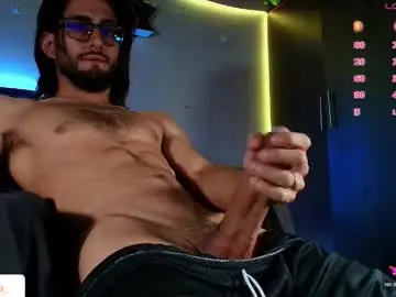 Chaturbate Best live sex cam show of kuzzcoo