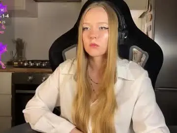 Chaturbate Live Sex Cam of ssshadowheartbb
