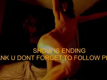 Chaturbate Best live sex cam show of xabrina_17