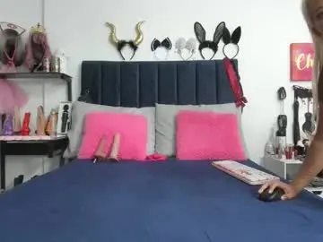 Chaturbate Free Live Porn of emmily_giraldo