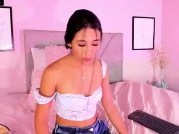 Chaturbate Watch Live Sex Cams of emilyh_