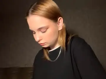 Chaturbate Live Sex Cam of shondareadus